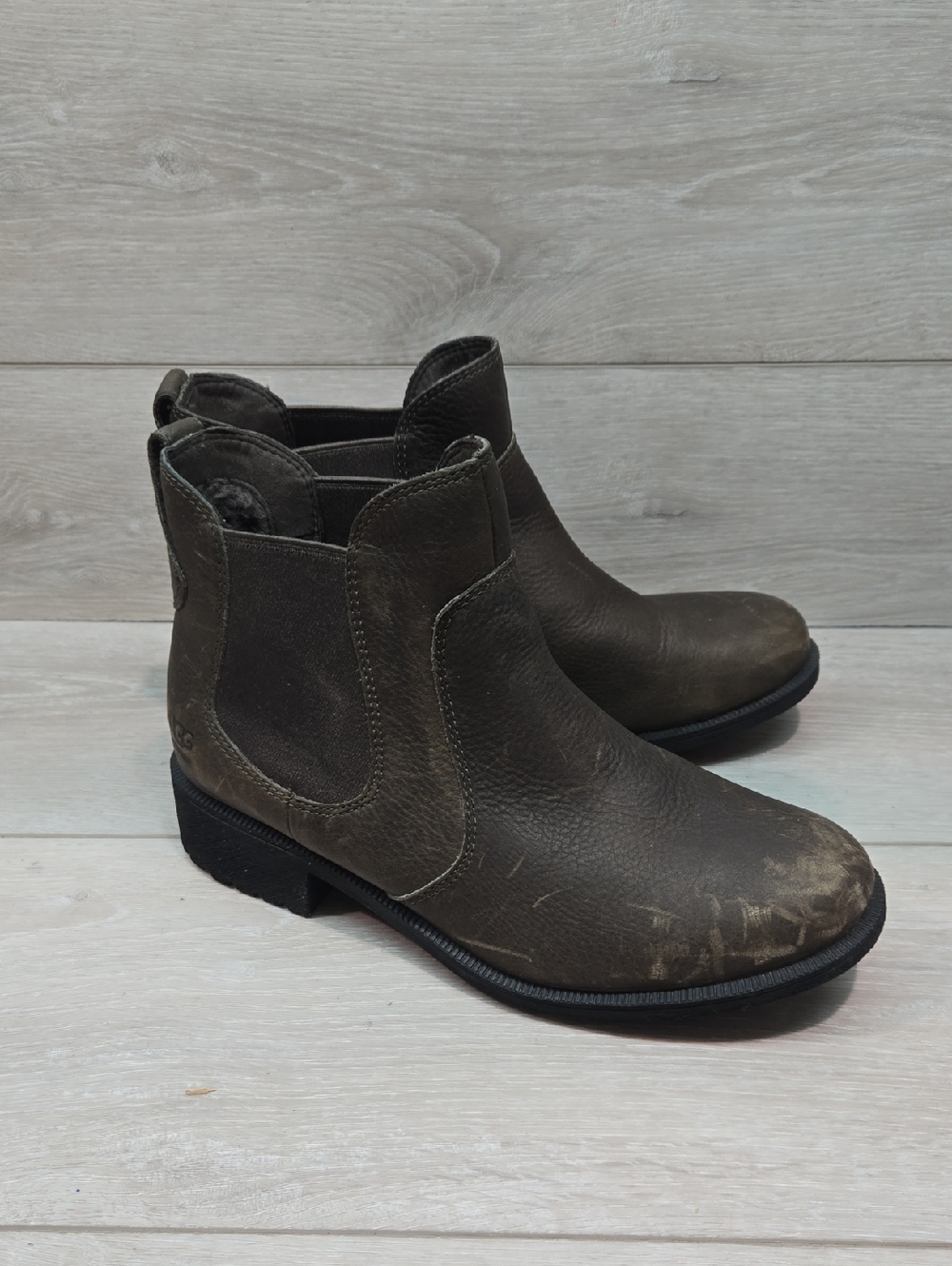 UGG Australia Women Olive Green Leather Chelsea Ankle Boots Shoes Sz 8.5